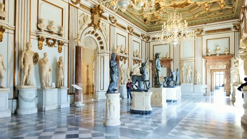 statures inside the Rome Capitoline Museums 