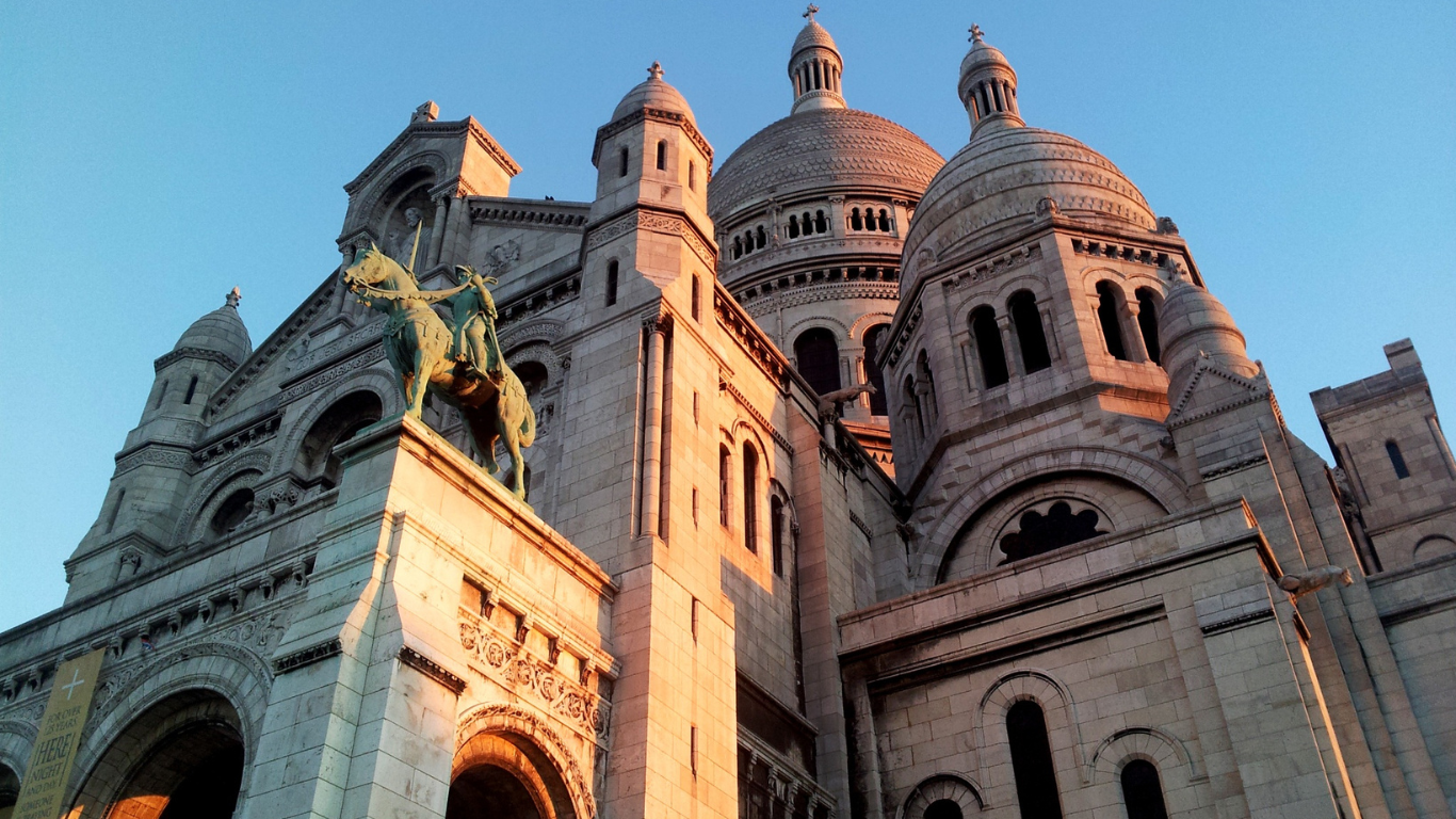 Sacré-Cœur Basilica from close up looking up to the top of the Basilica