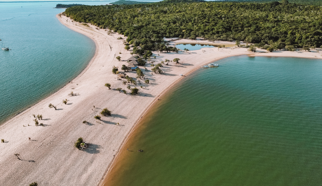 fresh water beach Love Island, Alter do Chão