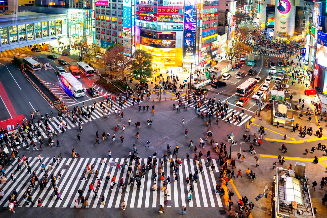 Add Shibuya Crossing to your 14 day Japan travel itinerary 