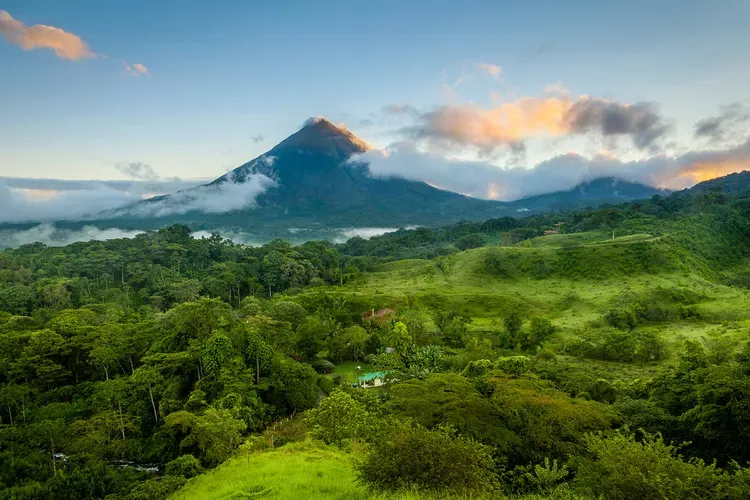 Airfare Alert - San Jose,  Costa Rica $200's-$300's Round Trip
