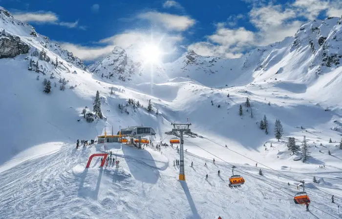Cheap Flights To Graz - $500's Go Ski Giants! 🎿