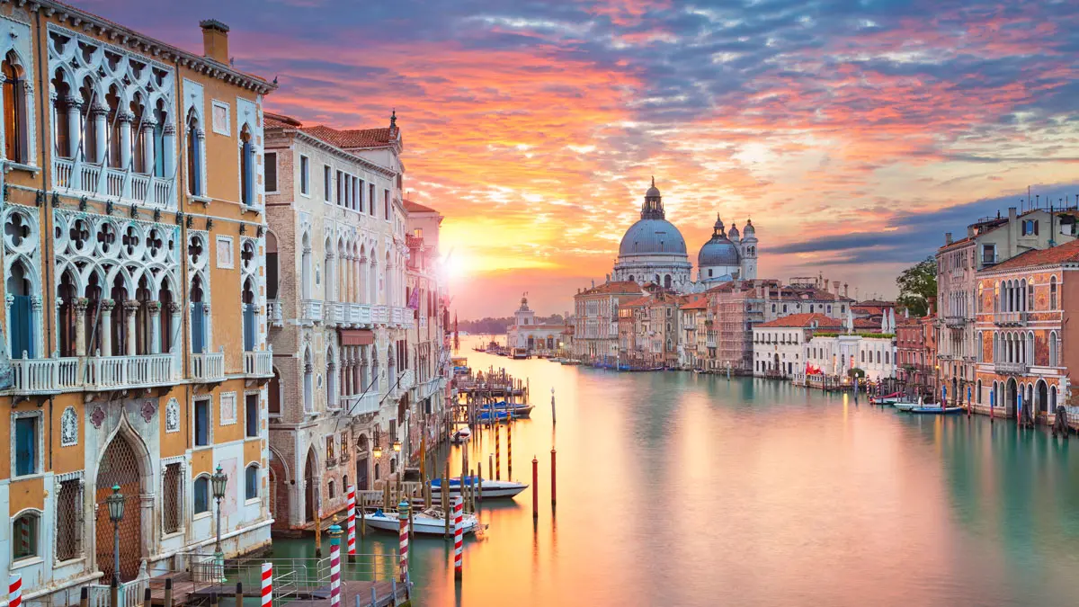 The 6 Best Places to Stay in Venice, Italy for any Travel Budget