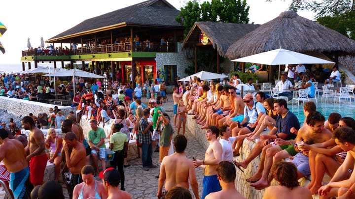 Negril's Nightlife: Top Clubs, Bars, and Restaurants